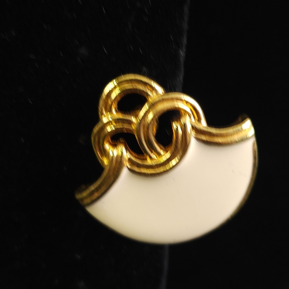 Elegant Gold Tone Knot Cream Enamel Rounded Edge Post Pierced Earrings 1-1/8" - Picture 3 of 4
